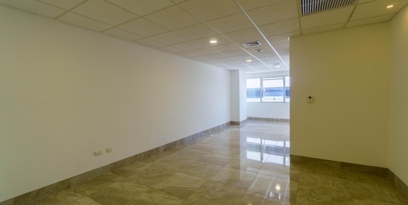 Oficina en alquiler ubicado en Platinum 1 GeoBienes - Oficina en alquiler ubicado en Platinum 1 - Plusvalia Guayaquil Casas de venta y alquiler Inmobiliaria Ecuador