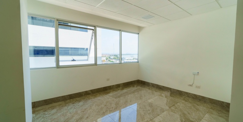 Oficina en alquiler ubicado en Platinum 1 GeoBienes - Oficina en alquiler ubicado en Platinum 1 - Plusvalia Guayaquil Casas de venta y alquiler Inmobiliaria Ecuador