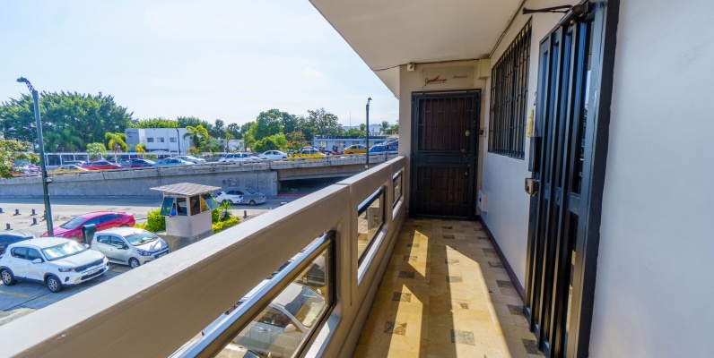 Oficina en venta, Av Las Américas, Edificio de Oficinas El Bucanero GeoBienes - Oficina en venta, Av Las Américas, Edificio de Oficinas El Bucanero - Plusvalia Guayaquil Casas de venta y alquiler Inmobiliaria Ecuador