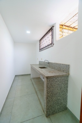 Oficina en alquiler ubicado en Condominio El Bucanero, Centro de Guayaquil GeoBienes - Oficina en venta, Av Las Américas, Edificio de Oficinas El Bucanero - Plusvalia Guayaquil Casas de venta y alquiler Inmobiliaria Ecuador