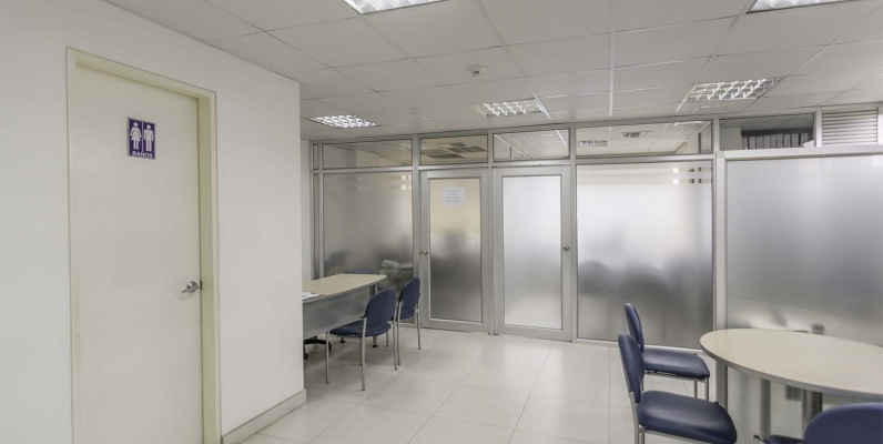 Oficina en venta Edificio Atlantis, Norte de Guayaquil GeoBienes - Oficina en venta en el Edificio Atlantis, Norte de Guayaquil - Plusvalia Guayaquil Casas de venta y alquiler Inmobiliaria Ecuador