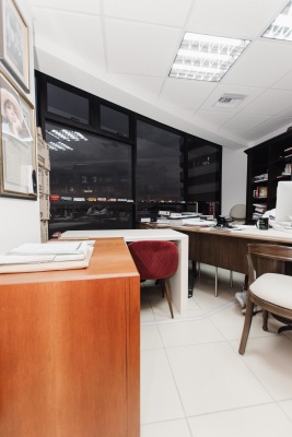 Oficina en venta Edificio Emporium, Pto. Santa Ana, centro de Guayaquil GeoBienes - Oficina en venta Edificio Emporium, Pto. Santa Ana, centro de Guayaquil - Plusvalia Guayaquil Casas de venta y alquiler Inmobiliaria Ecuador