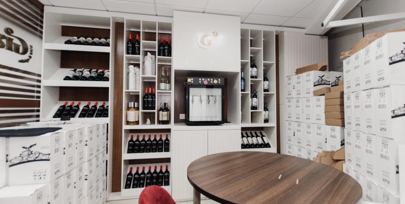 Oficina en venta Edificio Emporium, Pto. Santa Ana, centro de Guayaquil GeoBienes - Oficina en venta Edificio Emporium, Pto. Santa Ana, centro de Guayaquil - Plusvalia Guayaquil Casas de venta y alquiler Inmobiliaria Ecuador