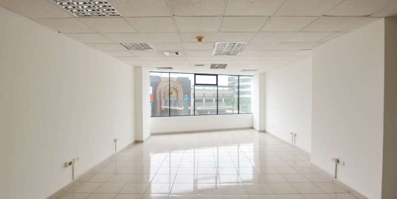 GeoBienes - Oficina en Alquiler Edificio Executive Center Norte de Guayaquil - Plusvalia Guayaquil Casas de venta y alquiler Inmobiliaria Ecuador