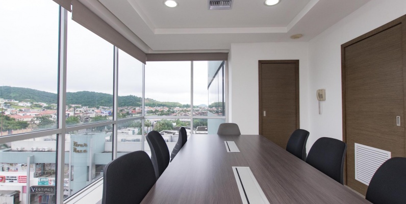Oficina en venta en Centro Empresarial River Plaza, av. Leon Febres Cordero, vía Aurora GeoBienes - Oficina en venta en Centro Empresarial River Plaza, av. Leon Febres Cordero, vía Aurora - Plusvalia Guayaquil Casas de venta y alquiler Inmobiliaria Ecuador