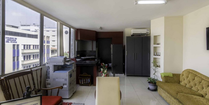 GeoBienes - Oficina en venta en Edificio La Concordia centro de Guayaquil - Plusvalia Guayaquil Casas de venta y alquiler Inmobiliaria Ecuador