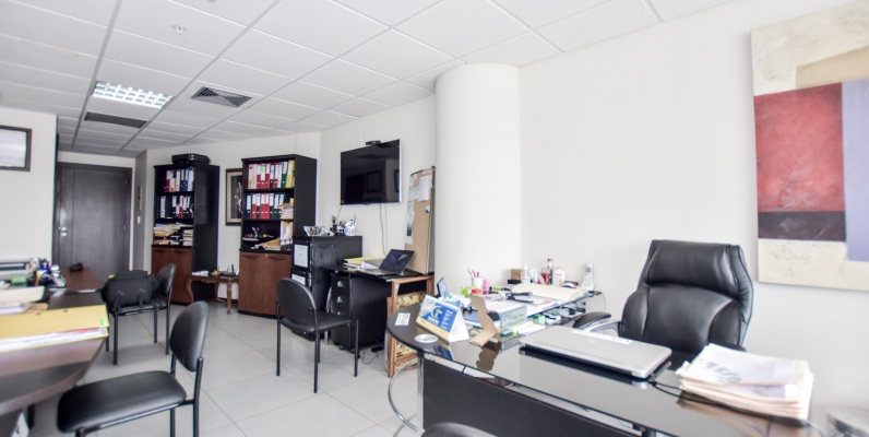 Venta de oficina en edificio The Point GeoBienes - Oficina en Venta en Edificio The Point , Puerto Santa Ana, Guayaquil, Ecuador - Plusvalia Guayaquil Casas de venta y alquiler Inmobiliaria Ecuador