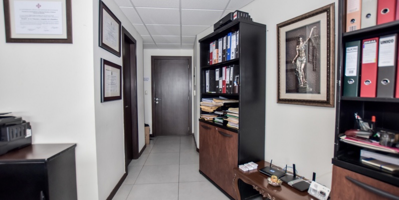 Venta de oficina en edificio The Point GeoBienes - Oficina en Venta en Edificio The Point , Puerto Santa Ana, Guayaquil, Ecuador - Plusvalia Guayaquil Casas de venta y alquiler Inmobiliaria Ecuador