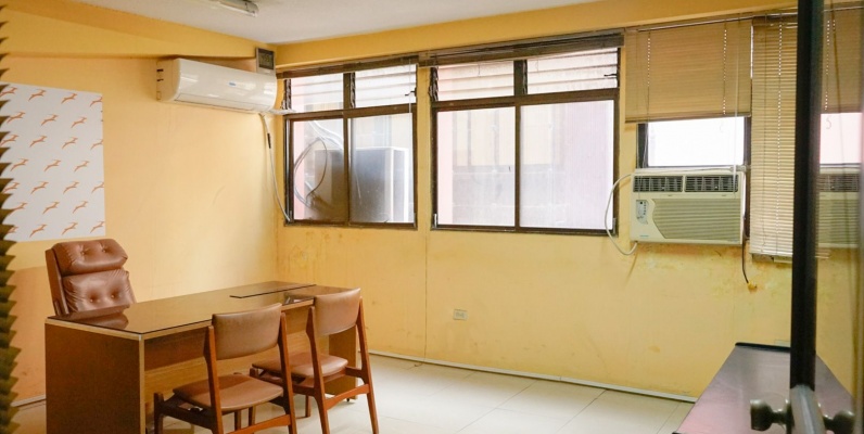 Oficina en venta en el Centro de Guayaquil GeoBienes - Oficina en venta en el Centro de Guayaquil - Plusvalia Guayaquil Casas de venta y alquiler Inmobiliaria Ecuador