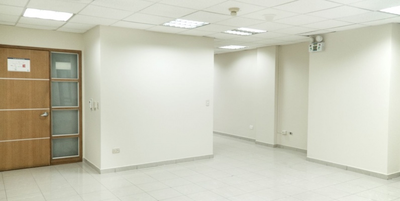 Oficina en alquiler en el Edificio Professional, Norte de Guayaquil GeoBienes - Oficina en Venta en el Edificio Professional, Norte de Guayaquil - Plusvalia Guayaquil Casas de venta y alquiler Inmobiliaria Ecuador