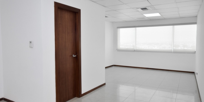 Oficina en venta en el Edificio Trade Building, Norte de Guayaquil GeoBienes - Oficina en venta en el Edificio Trade Building, Norte de Guayaquil - Plusvalia Guayaquil Casas de venta y alquiler Inmobiliaria Ecuador