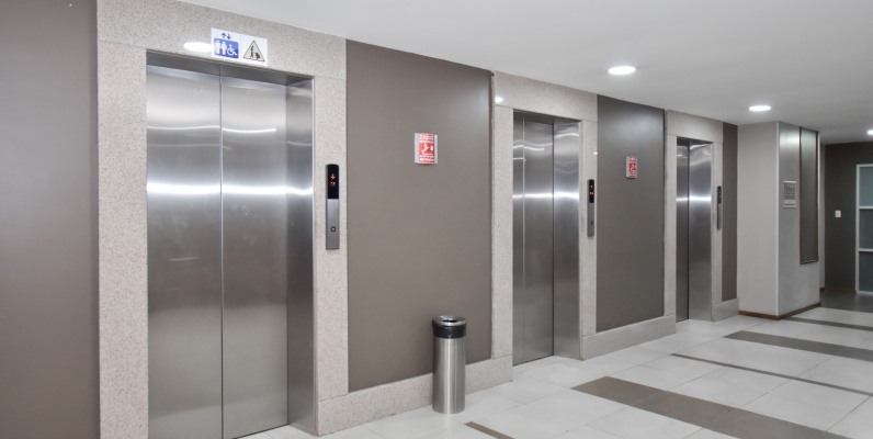 Oficina en venta en el Edificio Trade Building, Norte de Guayaquil GeoBienes - Oficina en venta en el Edificio Trade Building, Norte de Guayaquil - Plusvalia Guayaquil Casas de venta y alquiler Inmobiliaria Ecuador