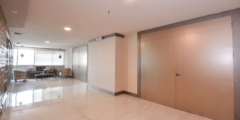 Oficina en venta en el Edificio Trade Building, Norte de Guayaquil GeoBienes - Oficina en venta en el Edificio Trade Building, Norte de Guayaquil - Plusvalia Guayaquil Casas de venta y alquiler Inmobiliaria Ecuador