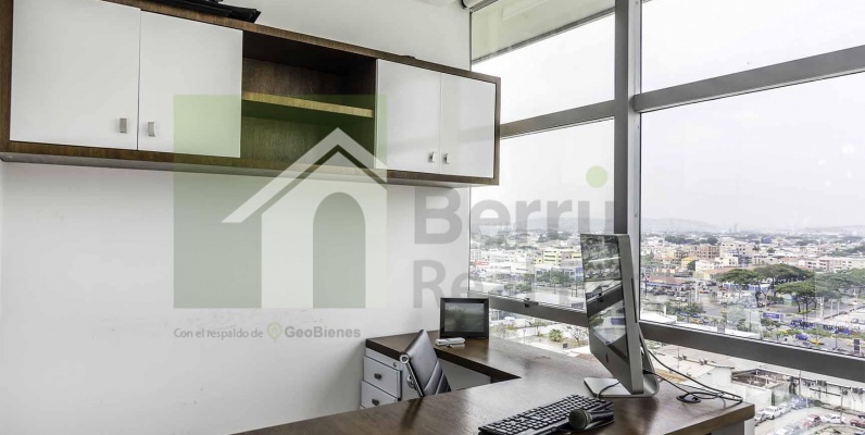 GeoBienes - Oficina en venta en Sky Building norte de Guayaquil - Plusvalia Guayaquil Casas de venta y alquiler Inmobiliaria Ecuador