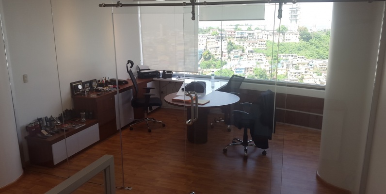 Oficina en venta The Point Ciudad Del Rio GeoBienes - Oficina en venta The Point Ciudad Del Rio - Plusvalia Guayaquil Casas de venta y alquiler Inmobiliaria Ecuador