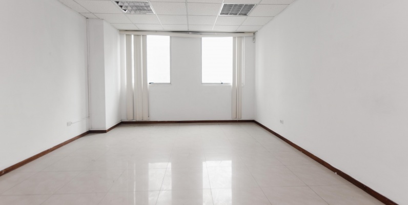 Oficina en venta Trade Building, Ciudad del Sol, Cdla. Simon Bolivar GeoBienes - Oficina en venta Trade Building, Ciudad del Sol, Cdla. Simon Bolivar - Plusvalia Guayaquil Casas de venta y alquiler Inmobiliaria Ecuador