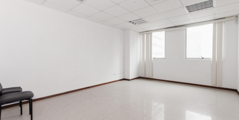 Oficina en venta Trade Building, Ciudad del Sol, Cdla. Simon Bolivar GeoBienes - Oficina en venta Trade Building, Ciudad del Sol, Cdla. Simon Bolivar - Plusvalia Guayaquil Casas de venta y alquiler Inmobiliaria Ecuador