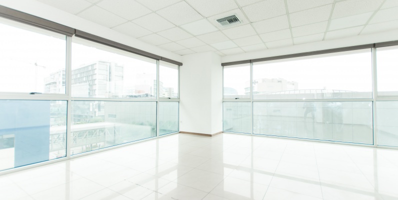 GeoBienes - Oficina en venta ubicada en el Edificio Trade Building - Plusvalia Guayaquil Casas de venta y alquiler Inmobiliaria Ecuador