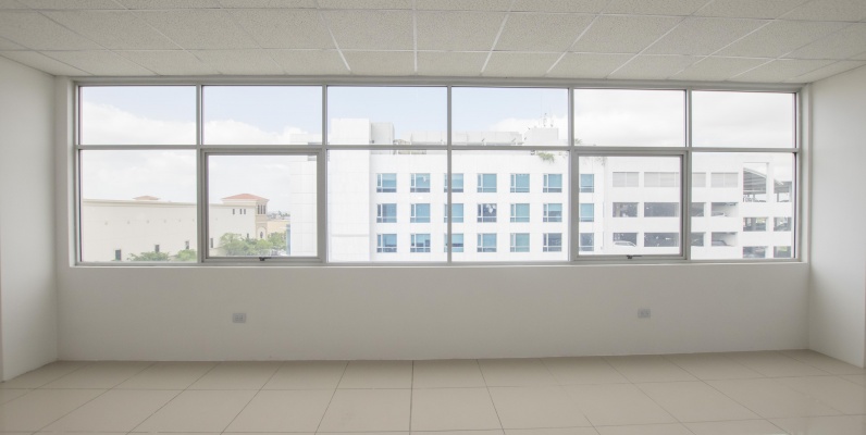 GeoBienes - Oficina en venta ubicada en el Edificio XIMA, Samborondón - Plusvalia Guayaquil Casas de venta y alquiler Inmobiliaria Ecuador