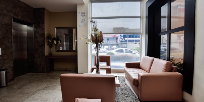 Oficina en venta ubicada en Plaza Center, Kennedy Norte GeoBienes - Oficina en venta ubicada en Plaza Center, Kennedy Norte - Plusvalia Guayaquil Casas de venta y alquiler Inmobiliaria Ecuador