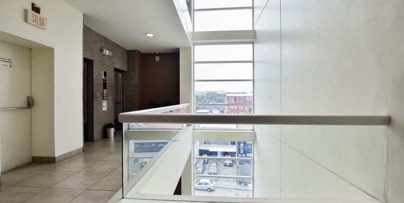 Oficina en venta ubicada en Plaza Center, Kennedy Norte GeoBienes - Oficina en venta ubicada en Plaza Center, Kennedy Norte - Plusvalia Guayaquil Casas de venta y alquiler Inmobiliaria Ecuador