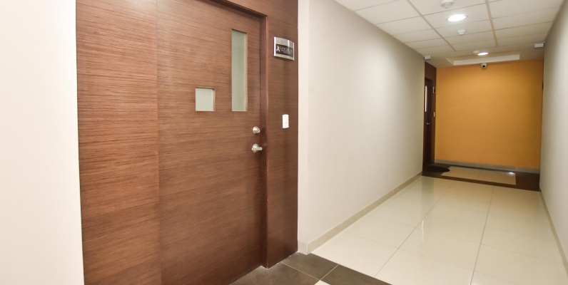Oficina en venta ubicada en River Plaza GeoBienes - Oficina en venta ubicada en River Plaza - Plusvalia Guayaquil Casas de venta y alquiler Inmobiliaria Ecuador