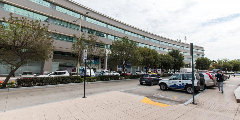 Oficina en venta ubicado en el Parque Empresarial Colón, Urdesa Norte GeoBienes - Oficina en venta ubicado en el Parque Empresarial Colón, Urdesa Norte - Plusvalia Guayaquil Casas de venta y alquiler Inmobiliaria Ecuador