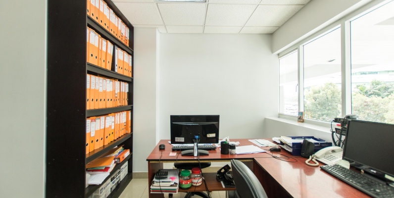 Oficina en venta ubicado en el Parque Empresarial Colón, Urdesa Norte GeoBienes - Oficina en venta ubicado en el Parque Empresarial Colón, Urdesa Norte - Plusvalia Guayaquil Casas de venta y alquiler Inmobiliaria Ecuador
