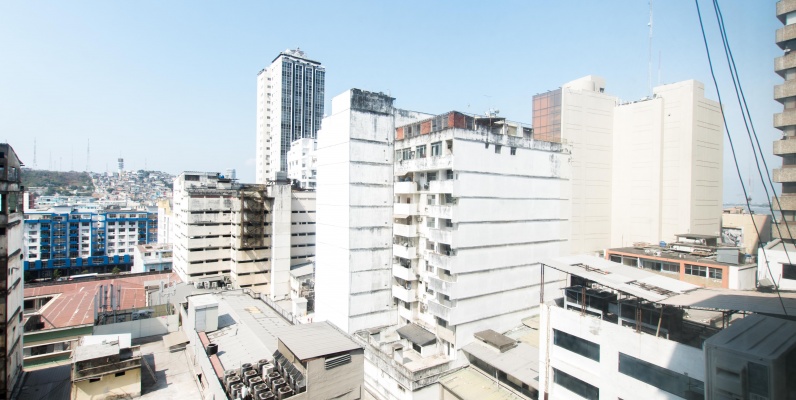 GeoBienes - Oficina remodelada en alquiler en el Edificio Citibank, Centro de Guayaquil - Plusvalia Guayaquil Casas de venta y alquiler Inmobiliaria Ecuador