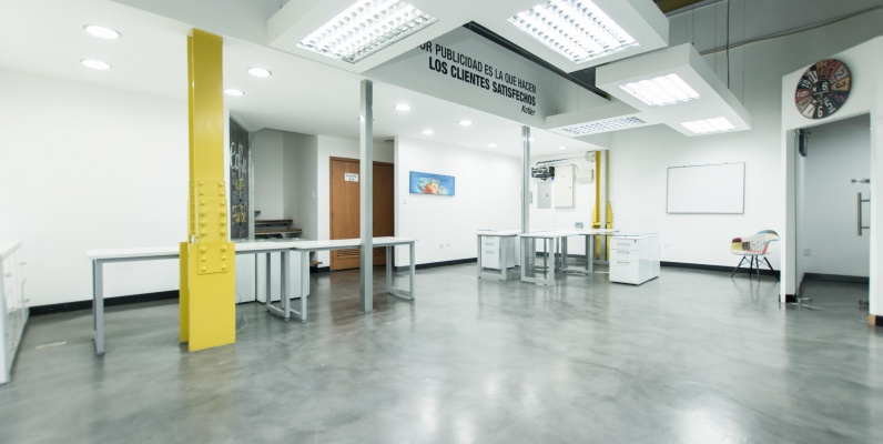 Oficina semi amoblada en venta en el Edificio El Astillero, Puerto Santa Ana GeoBienes - Oficina semi amoblada en venta en el Edificio El Astillero, Puerto Santa Ana - Plusvalia Guayaquil Casas de venta y alquiler Inmobiliaria Ecuador