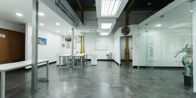 Oficina semi amoblada en venta en el Edificio El Astillero, Puerto Santa Ana GeoBienes - Oficina semi amoblada en venta en el Edificio El Astillero, Puerto Santa Ana - Plusvalia Guayaquil Casas de venta y alquiler Inmobiliaria Ecuador