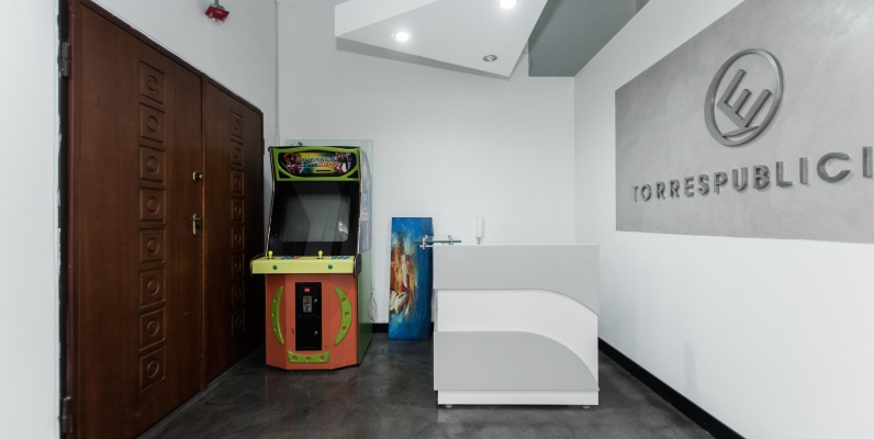 Oficina semi amoblada en venta en el Edificio El Astillero, Puerto Santa Ana GeoBienes - Oficina semi amoblada en venta en el Edificio El Astillero, Puerto Santa Ana - Plusvalia Guayaquil Casas de venta y alquiler Inmobiliaria Ecuador