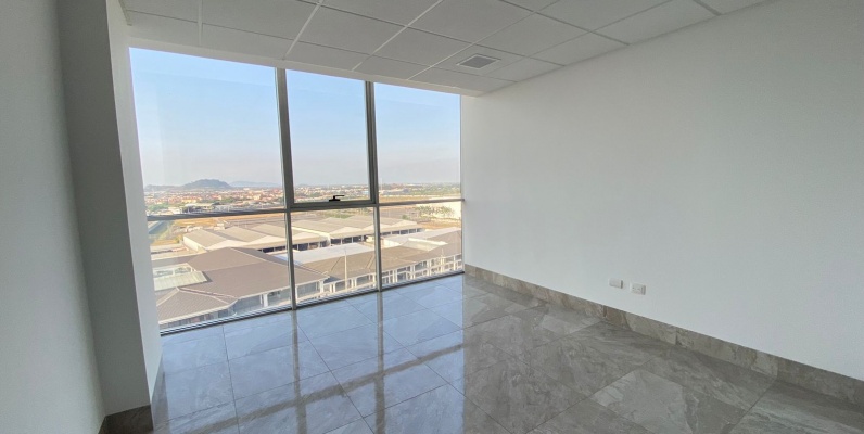 GeoBienes - Oficinas en alquiler en Edificio Platinum Business Center - Plusvalia Guayaquil Casas de venta y alquiler Inmobiliaria Ecuador