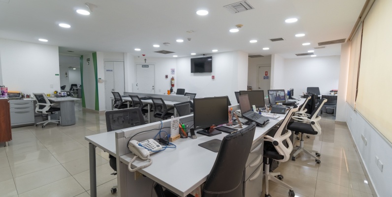Oficinas en ventas en Edificio Torre Atlas. Norte de Guayaquil GeoBienes - Oficinas en ventas en Edificio Torre Atlas. Norte de Guayaquil - Plusvalia Guayaquil Casas de venta y alquiler Inmobiliaria Ecuador