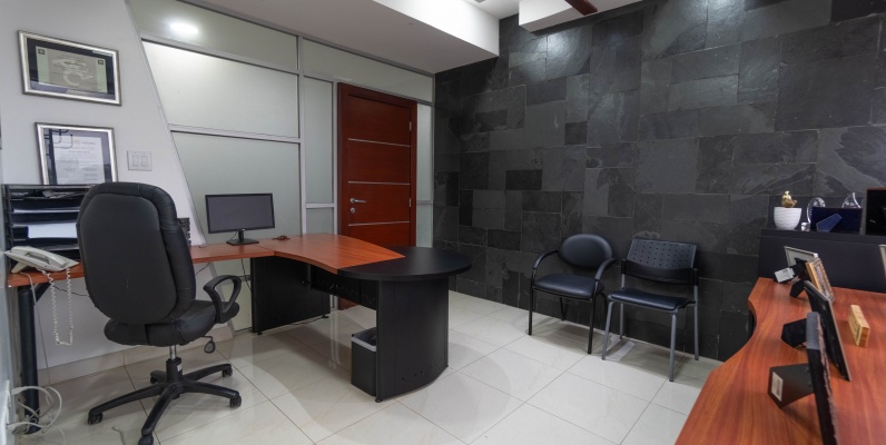 Oficinas en ventas en Edificio Torre Atlas. Norte de Guayaquil GeoBienes - Oficinas en ventas en Edificio Torre Atlas. Norte de Guayaquil - Plusvalia Guayaquil Casas de venta y alquiler Inmobiliaria Ecuador