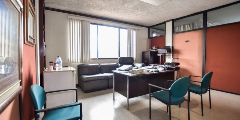 GeoBienes - Se vende oficina en edificio El Bucanero Av. de las Américas - Guayaquil - Plusvalia Guayaquil Casas de venta y alquiler Inmobiliaria Ecuador GeoBienes - Oficina en venta, edificio El Bucanero 1er piso. Av. de las Américas - Guayaquil - Plusvalia Guayaquil Casas de venta y alquiler Inmobiliaria Ecuador