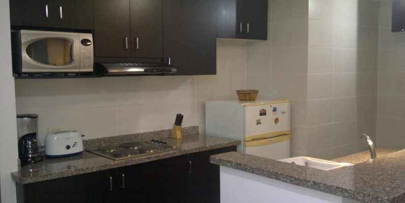 Alquilo Suite Torre Sol GeoBienes - Alquiler de Suite en Torre Sol Guayaquil. Junto a Hotel Howard Johnson - Plusvalia Guayaquil Casas de venta y alquiler Inmobiliaria Ecuador