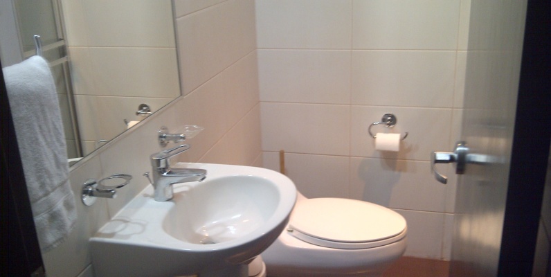 Alquilo Suite Torre Sol GeoBienes - Alquiler de Suite en Torre Sol Guayaquil. Junto a Hotel Howard Johnson - Plusvalia Guayaquil Casas de venta y alquiler Inmobiliaria Ecuador