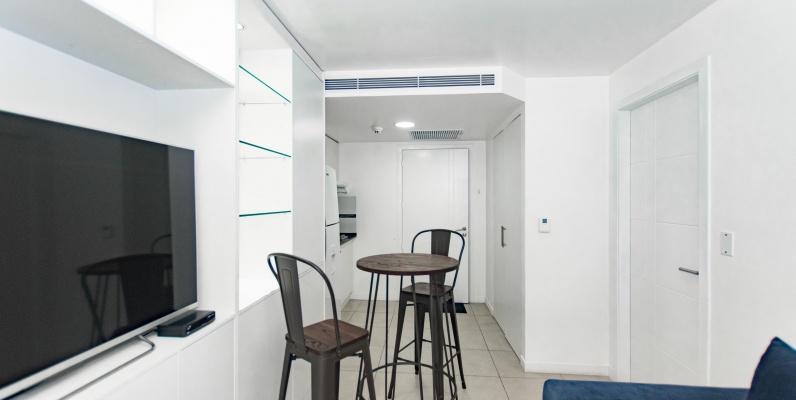 Suite amoblada en alquiler - Ed. Torres Bellini IV, Puerto Santa Ana GeoBienes - Suite amoblada en alquiler - Ed. Torres Bellini IV, Puerto Santa Ana - Plusvalia Guayaquil Casas de venta y alquiler Inmobiliaria Ecuador