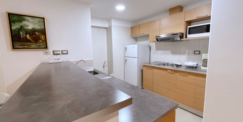 Suite Amoblada en Alquiler - Torres del Sol I GeoBienes - Suite amoblada en alquiler (Incluye Wifi y DirectTV) - Torre del Sol I - Plusvalia Guayaquil Casas de venta y alquiler Inmobiliaria Ecuador