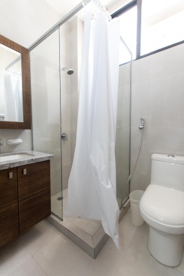 Suite amoblada en alquiler en Calle la Moderna, Samborondón GeoBienes - Suite amoblada en alquiler en Calle la Moderna, Samborondón - Plusvalia Guayaquil Casas de venta y alquiler Inmobiliaria Ecuador