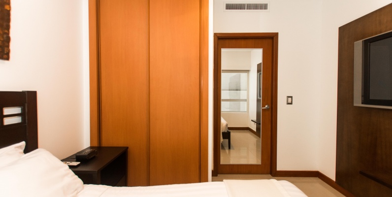 Suite amoblada en alquiler (Incluye Wifi y DirectTV) - Torre del Sol I GeoBienes - Suite amoblada en alquiler (Incluye Wifi y DirectTV) - Torre del Sol I - Plusvalia Guayaquil Casas de venta y alquiler Inmobiliaria Ecuador