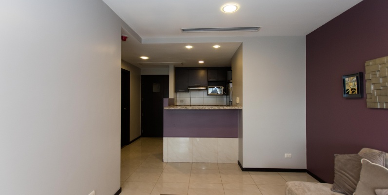 GeoBienes - Suite amoblada en alquiler ubicada en el edificio Elite Building  - Plusvalia Guayaquil Casas de venta y alquiler Inmobiliaria Ecuador