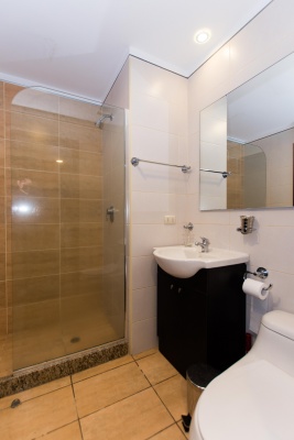Suite amoblada en alquiler ubicada en el edificio Elite Building GeoBienes - Suite amoblada en alquiler ubicada en el edificio Elite Building - Plusvalia Guayaquil Casas de venta y alquiler Inmobiliaria Ecuador