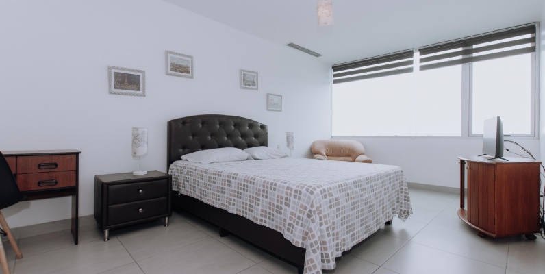 Suite amoblada en alquiler ubicado en edifico Quo Luxury Apartments, frente al centro comercial Mall del Sol GeoBienes - Suite amoblada en alquiler ubicado en edifico Quo Luxury Apartments, frente al centro comercial Mall del Sol - Plusvalia Guayaquil Casas de venta y alquiler Inmobiliaria Ecuador