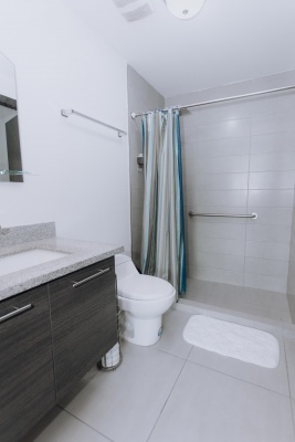Suite amoblada en alquiler ubicado en edifico Quo Luxury Apartments, frente al centro comercial Mall del Sol GeoBienes - Suite amoblada en alquiler ubicado en edifico Quo Luxury Apartments, frente al centro comercial Mall del Sol - Plusvalia Guayaquil Casas de venta y alquiler Inmobiliaria Ecuador