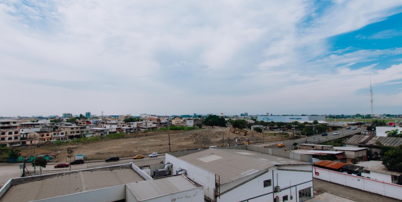 Suite amoblada en alquiler ubicado en edifico Quo Luxury Apartments, frente al centro comercial Mall del Sol GeoBienes - Suite amoblada en alquiler ubicado en edifico Quo Luxury Apartments, frente al centro comercial Mall del Sol - Plusvalia Guayaquil Casas de venta y alquiler Inmobiliaria Ecuador