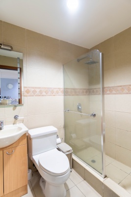 Suite amoblada en venta ubicada en Torres del Sol, Norte de Guayaquil GeoBienes - Suite amoblada en venta ubicada en Torres del Sol, Norte de Guayaquil - Plusvalia Guayaquil Casas de venta y alquiler Inmobiliaria Ecuador
