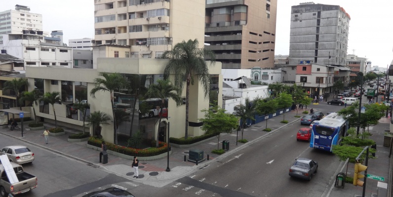 Suite de venta, en el centro de la ciudad de Guayaquil GeoBienes - Suite de venta, en el centro de la ciudad de Guayaquil - Plusvalia Guayaquil Casas de venta y alquiler Inmobiliaria Ecuador