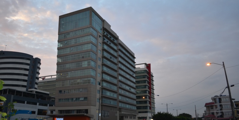 Suite en alquiler en edificio Elite Building sector Mall del Sol GeoBienes - Suite en alquiler en edificio Elite Building sector Mall del Sol - Plusvalia Guayaquil Casas de venta y alquiler Inmobiliaria Ecuador